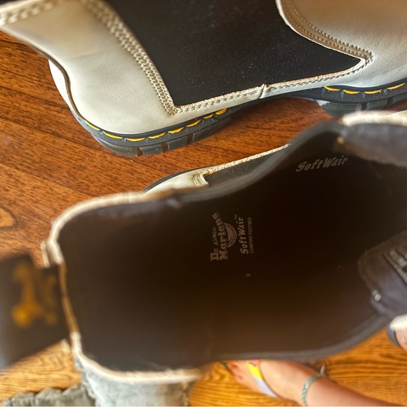 Dr. Martens Audrick Nappa Leather Platform Chelsea Boots Women’s Size 10 NWOT - Picture 5 of 6